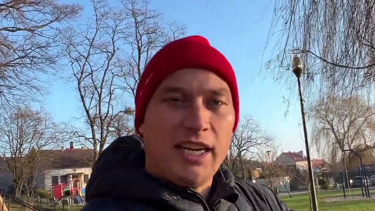 Показали небольшой город в Польше. Город называется Dolsk.