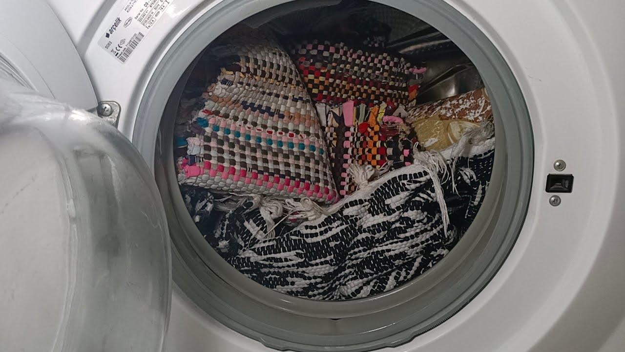 Washing Carpets on Mini 30°C Program in Arçelik 5083 Washing Machine.