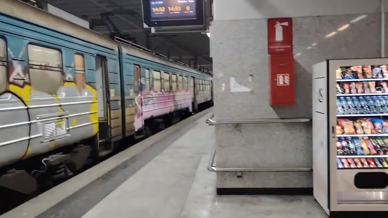 RVR bg voz arr,dep from Novi Beograd,STADLER FLIRT train 2410 dep from main railway s Beograd Centar