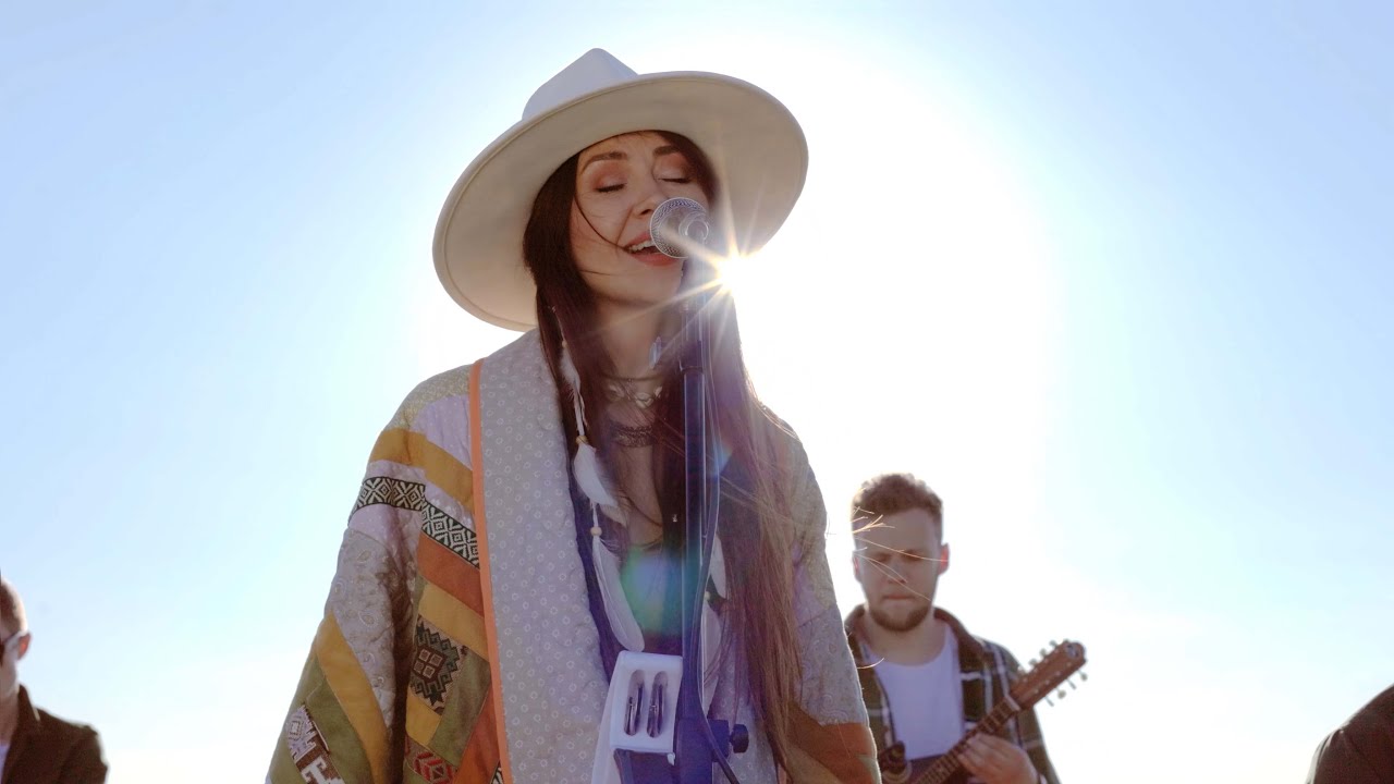 Crista - Cautam Legatura (Official Video)  #crista #cautamlegatura #albumoameninoi
