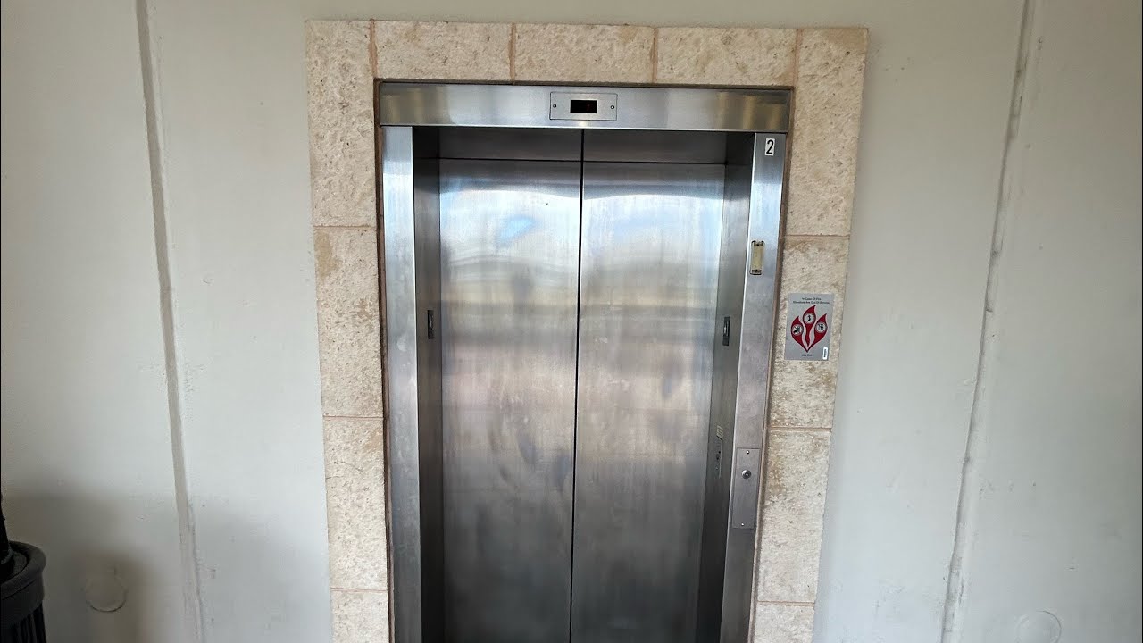 Schindler HT Hydraulic Scenic Elevator 2 At The Orlando Vineland Premium Outlets Parking Garage