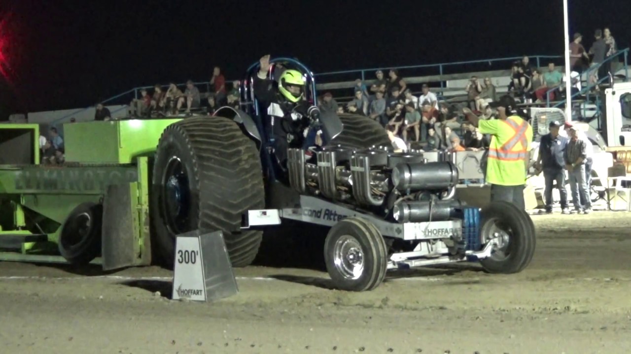 Thunder in the Parkland 2018 Night 1  Modified Tractors