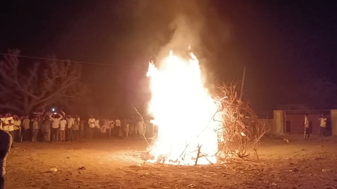 ग्राम पंचायत जोड़वाड़ा होलिका दहन का दृश्य 2-3-2026