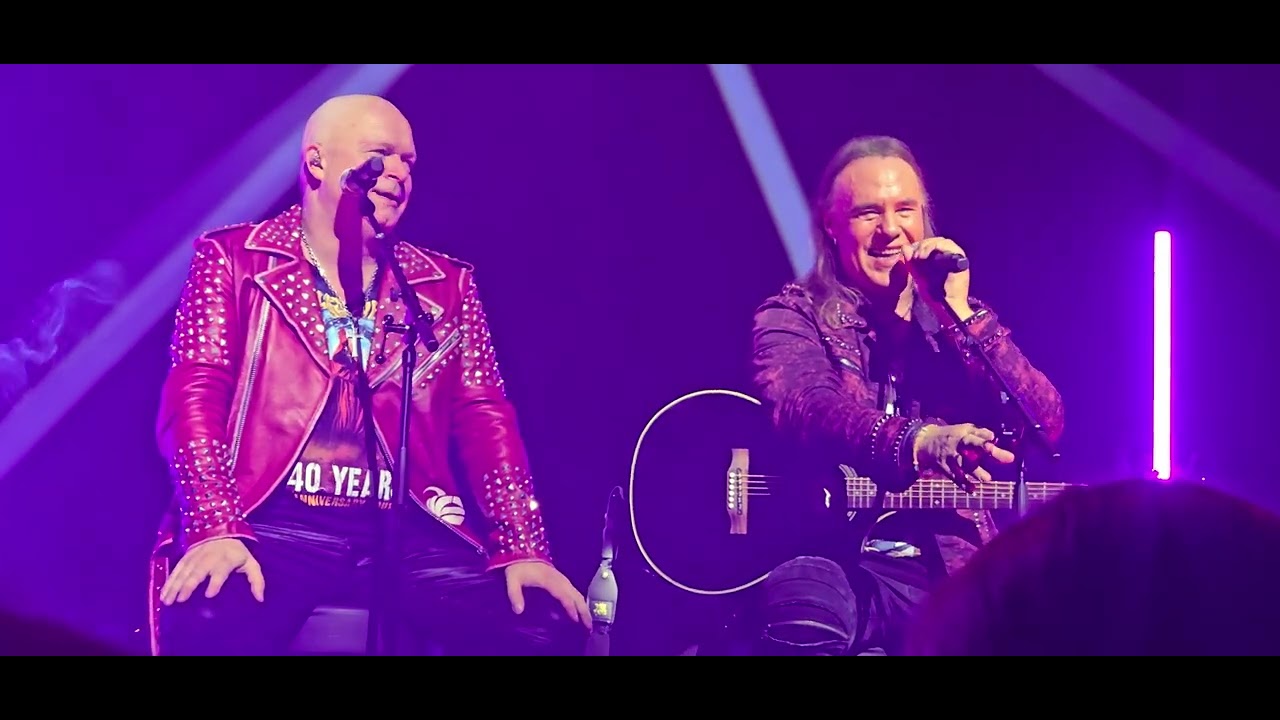 Helloween - In The Middle of the heartbeat / A tale that wasn't right - Zenith de Paris 22/10/25