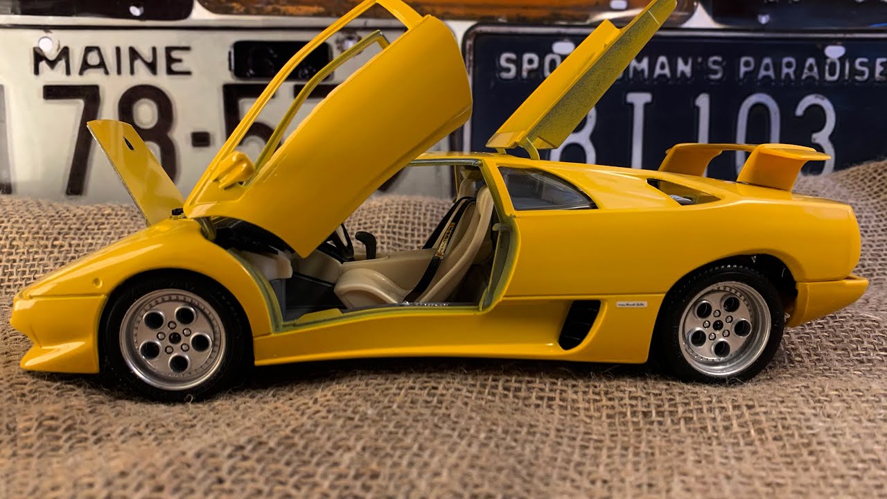 Lamborghini Diablo (1990) 1:18 Bburago