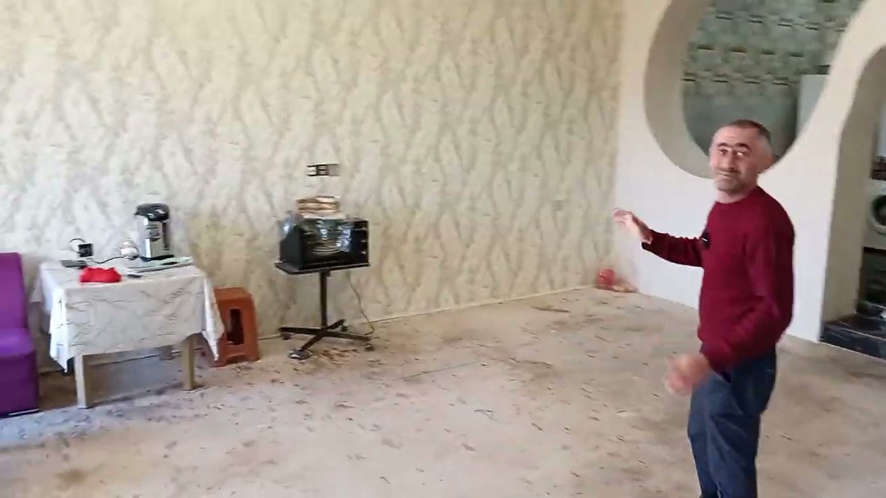 Mastaga Tavayliq Pajarni yanında 6 sot Sənət kupcali Mənzil 4 otaq 1 mətbəxili 77.000 min manata