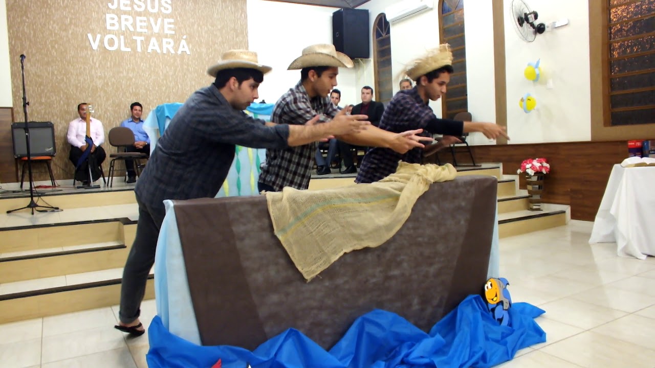 Pedro, Tiago e João num barquinho! LINDO!!!!