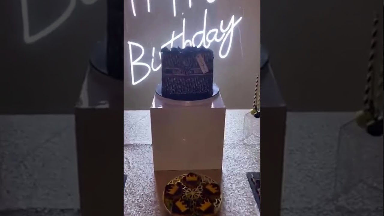 Anniversaire Eva queen 19 ans