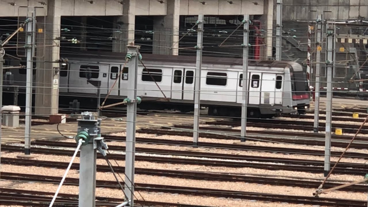 [準備開始] 多列港島綫列車由柴灣車廠開往柴灣起載+一列斷卡列車調坑