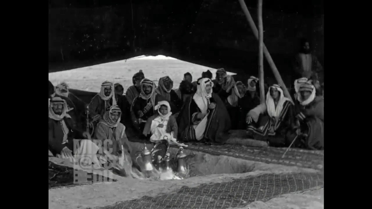 فلم نادر ‏لقبيلة ⁧الرولة-1931م(الأمير النوري بن هزاع الشعلان وحفيده الأمير فواز)ترجمة رحال الخبر
