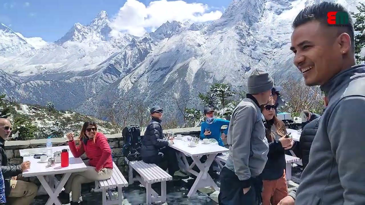 Winter hiking to Everest view hotel || World's highest situated hotel, Hotel Everest view