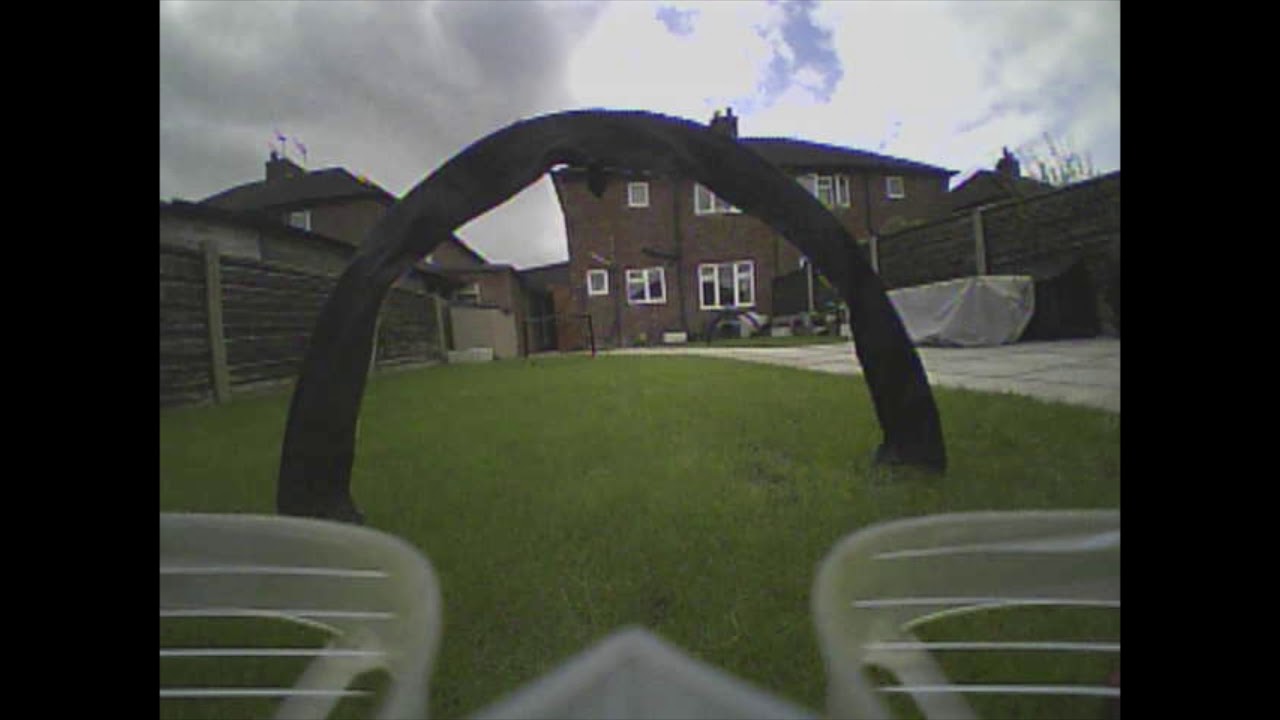 Whooping the garden. Eachine UR65