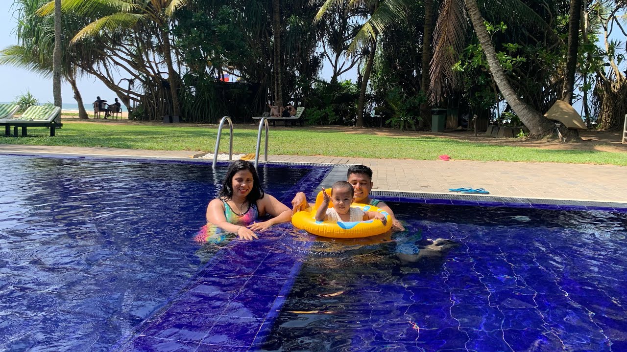 Lots of masti in Bentota Beach 🏖… Indian ocean 🌊  || Day 2 in Sri Lanka 🇱🇰