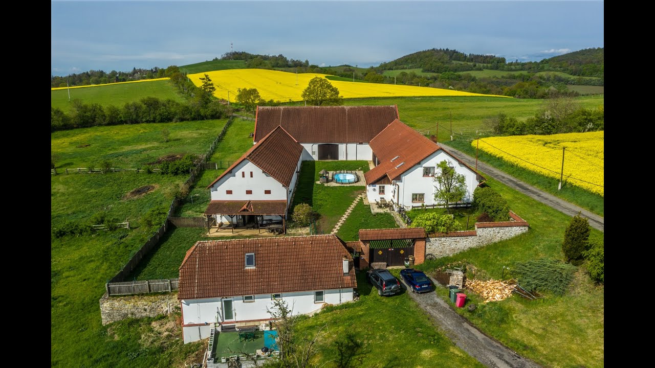 PRODÁNO! Prodej zemědělské usedlosti 430 m2 s pozemkem 101 000 m2. Radíč – Hrazany, okres Příbram