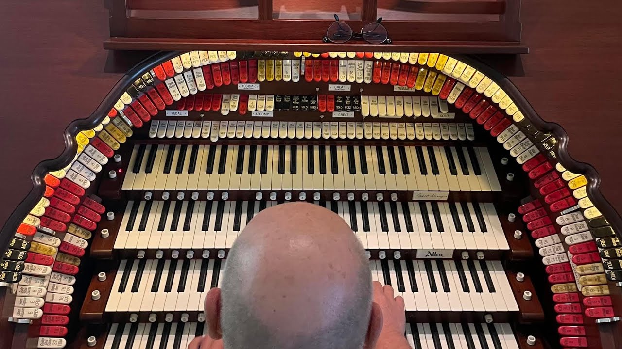 Tim Schramm in concert at the Allen GW4 Theatre Organ