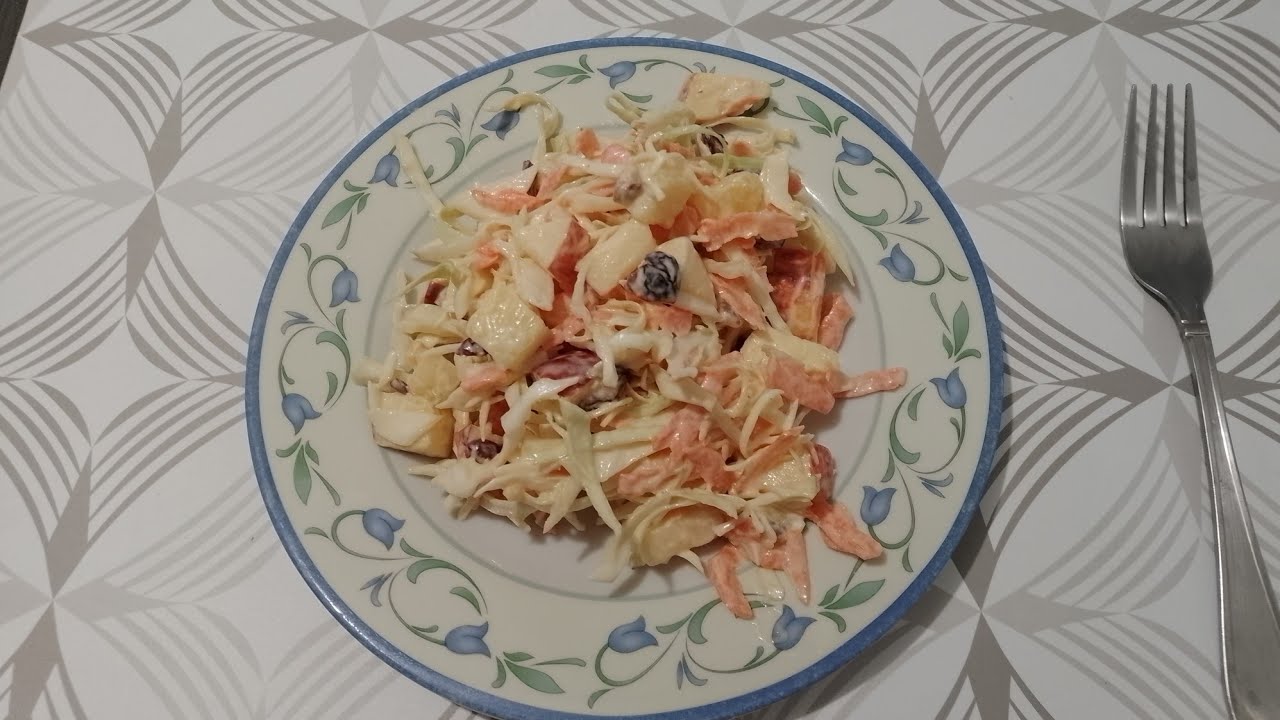 ENSALADA DE REPOLLO CON PIÑA Y MANZANA 