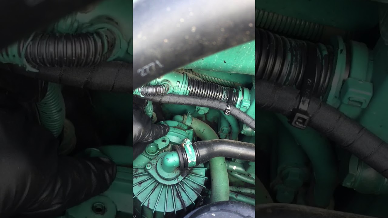 Будни тракиста в США- Volvo D-13 oil spinner repair and cleaning. 2я часть.