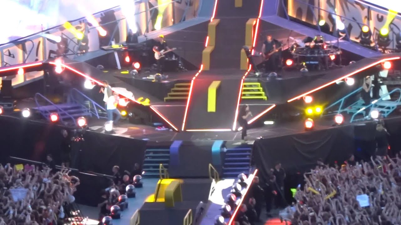 One Direction - No Control + What Makes You Beautiful Brussels 13/06