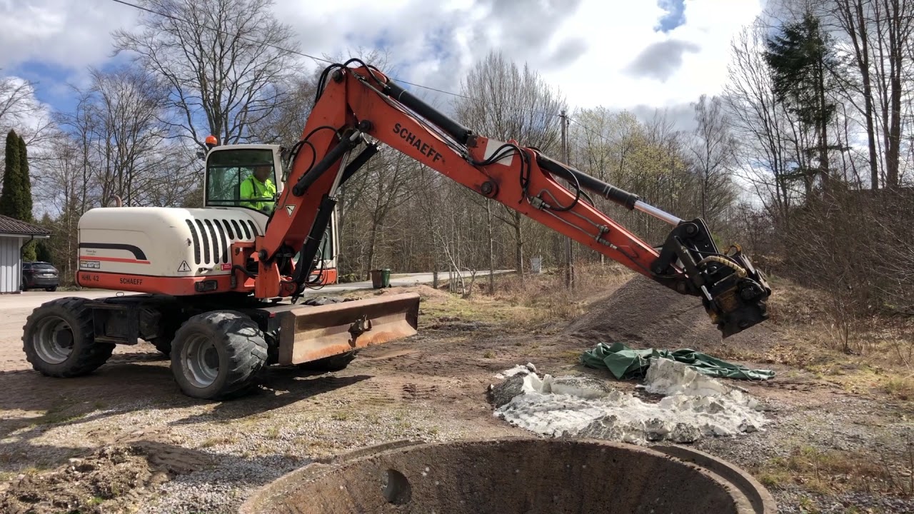 Köp Grävmaskin Schaeff/Terex HML42 på Klaravik