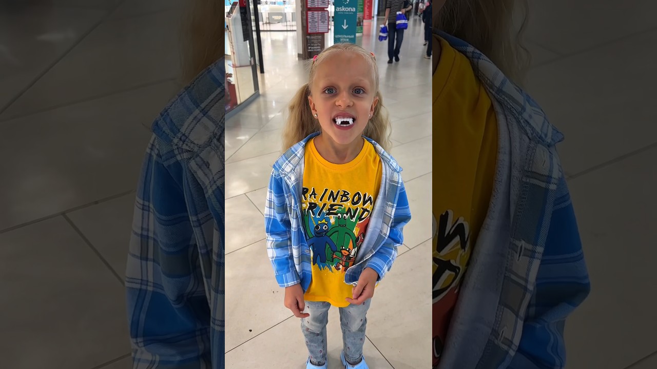 Оливия - вампир 🧛🤣 #необычно #дочка #6лет #пробуем #вмагазине #юмор #развлечения #вау #прикольно