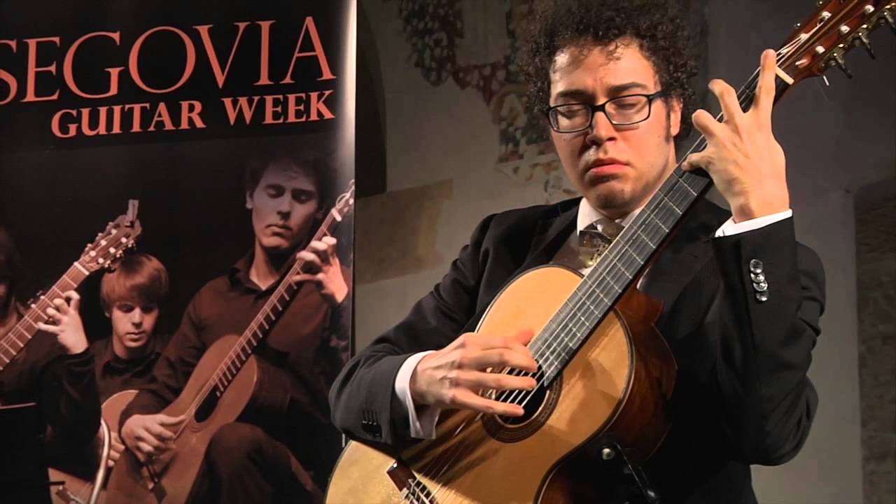 Andrea De Vitis plays Castelnuovo-Tedesco: Andantino quasi canzone from Sonata op. 77