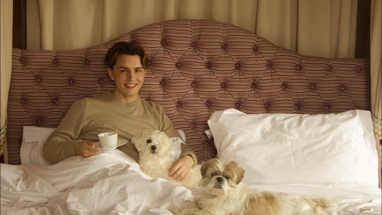 IN BED WITH NICOLAS | I have some questions to answer!