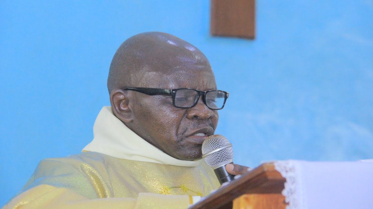 Butembo-Beni : L’Abbé Kangitsi célèbre la messe de  Noël 2025 au Sanctuaire MCA-Vuhira 