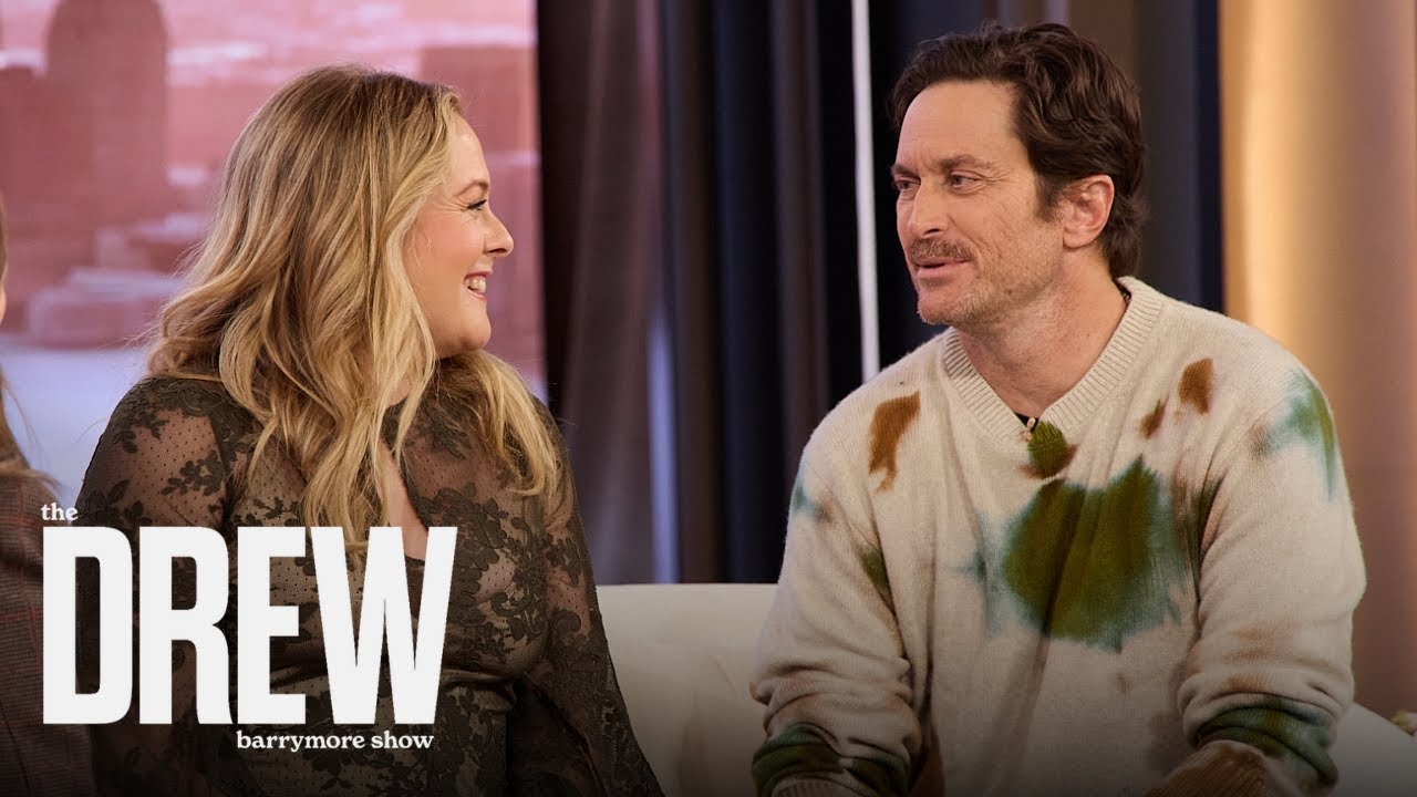 Oliver Hudson & Alicia Silverstone on their Instant Chemistry During 'A Merry Little Ex-Mas' Filming