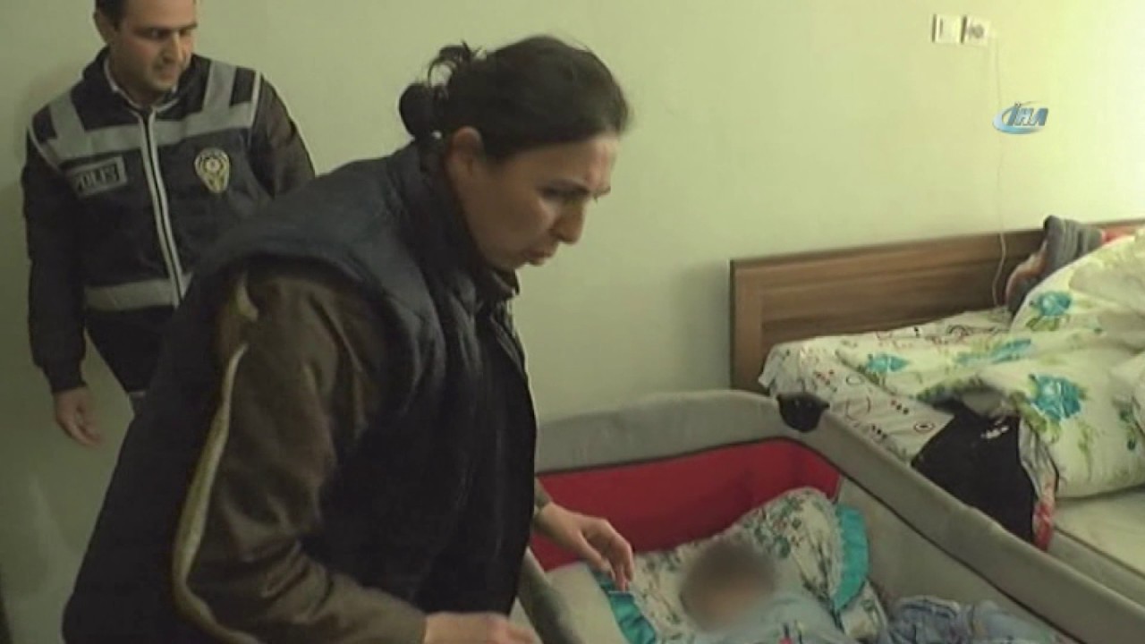 Polis Baskını Sırasında İlginç Görüntü