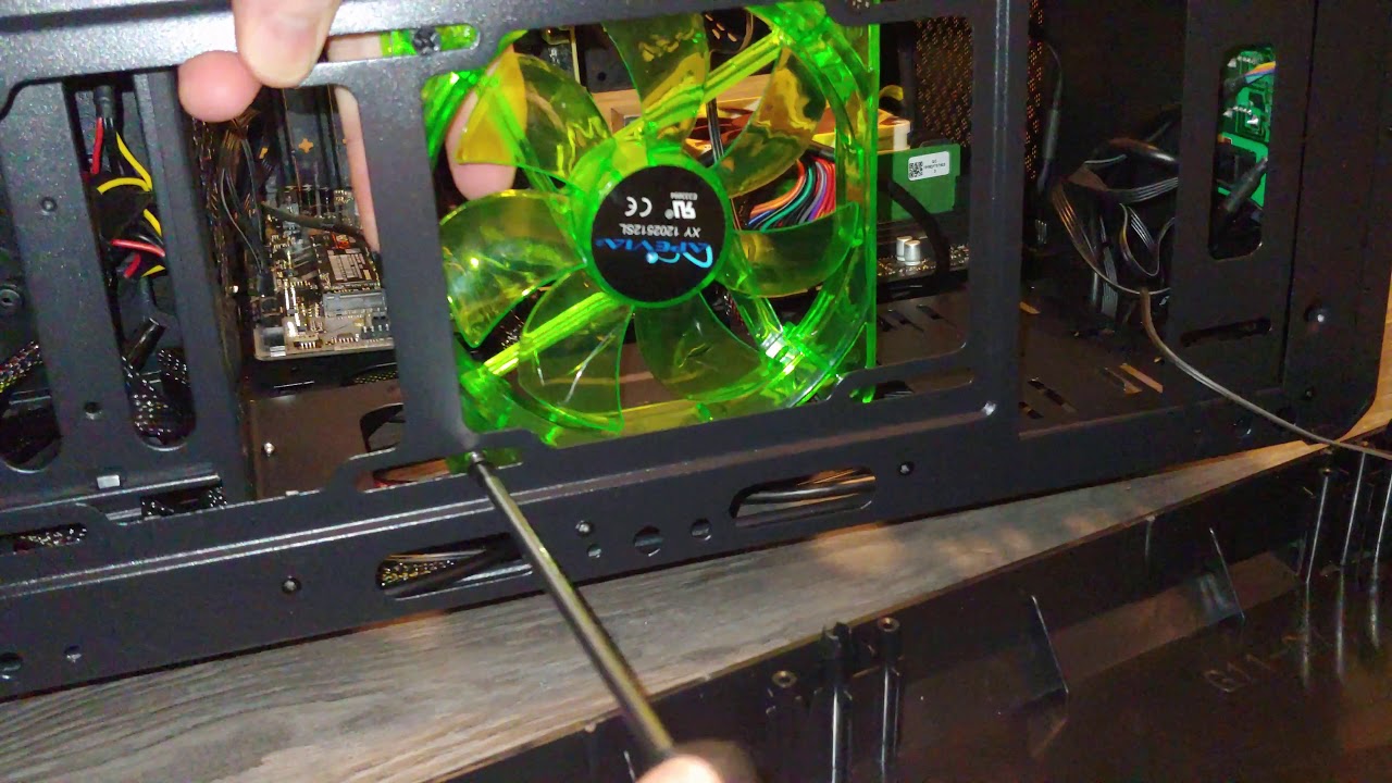 Как установить передний вентилятор в корпус настольного компьютера AeroCool Cylon RGB Mid Tower