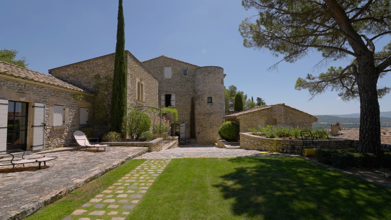 Sublime Château sur les Hauteurs du Luberon