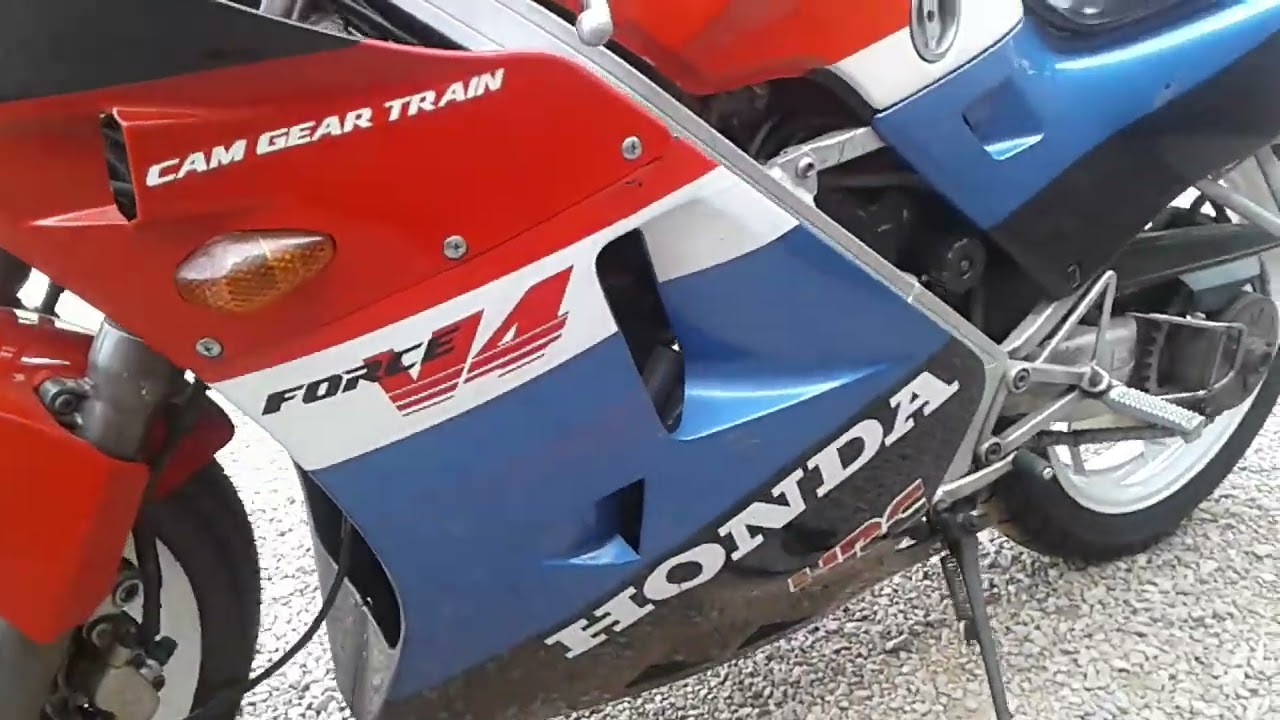 HONDA VFR 400 NC 24