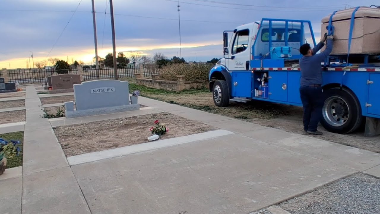 Wall Tx. St. Ambrose cemetery, Funeral and burial, gets a Wilbert Monticello!