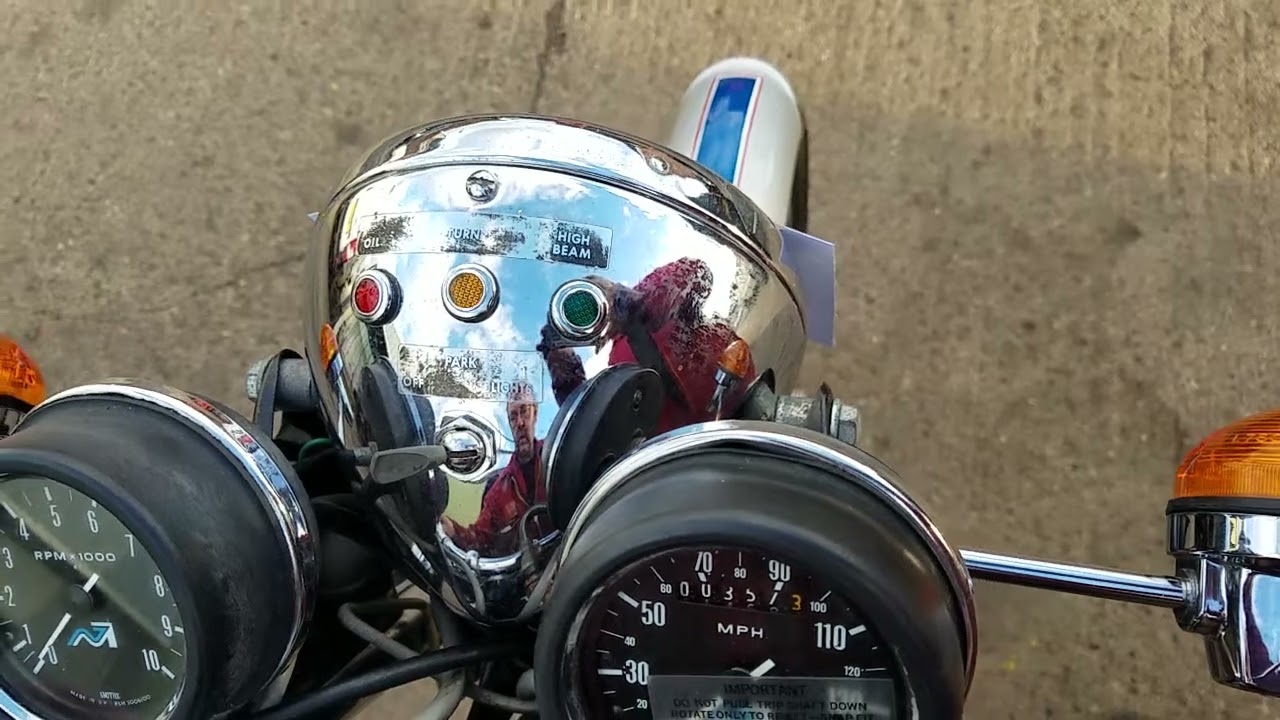 1977 Triumph T140V Silver Jubilee Bonneville 750cc at Andy Tiernans #09037TRI