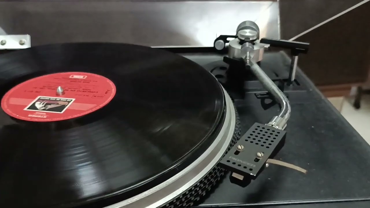 M&acirc;m than tự động v&agrave; căn tay: Pi PL-A450B direct drive turntable