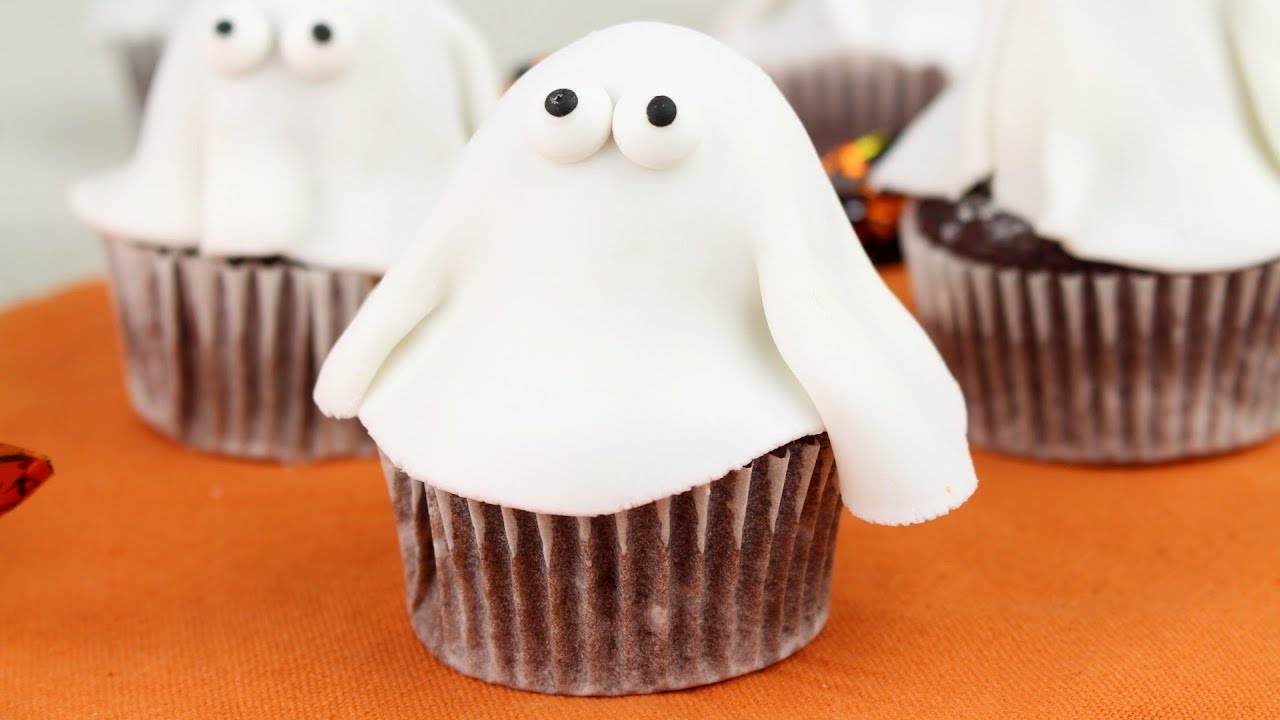 🎃👻CUPCAKES FANTASMA PARA HALLOWEEN EN MAMBO👻🎃 | Receta para Halloween