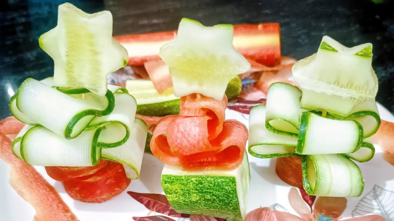 5 मिनट में क्रिसमस सलाद डेकोरेशन | Party Salad Idea । Super salad decoration ideas । Christmas Tree 