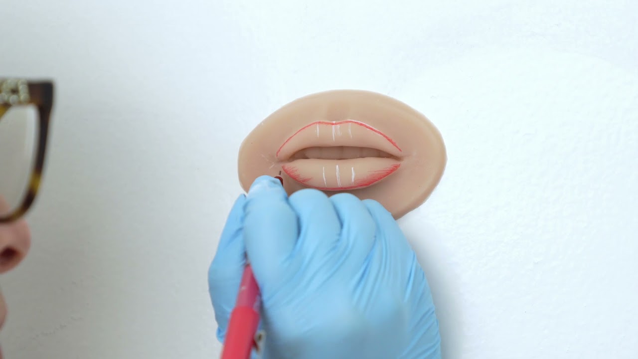 LATEX DE LABIOS / LIP LATEX