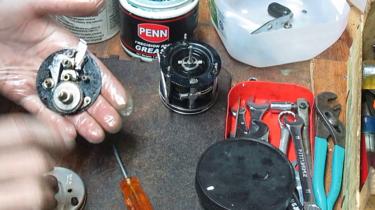 Abu Garcia 5500 round baitcaster reel service with drag washer replacement