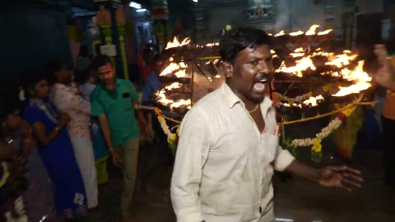 ஏழாயிரம்பண்ணை ஸ்ரீ பராசக்தி மாரியம்மன் கோவில் 108 அக்கினி சட்டி திருவிழா