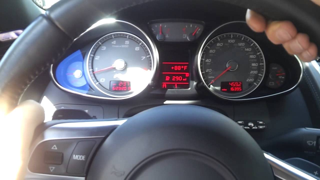 Audi R8, разгон что даже коврик отходит