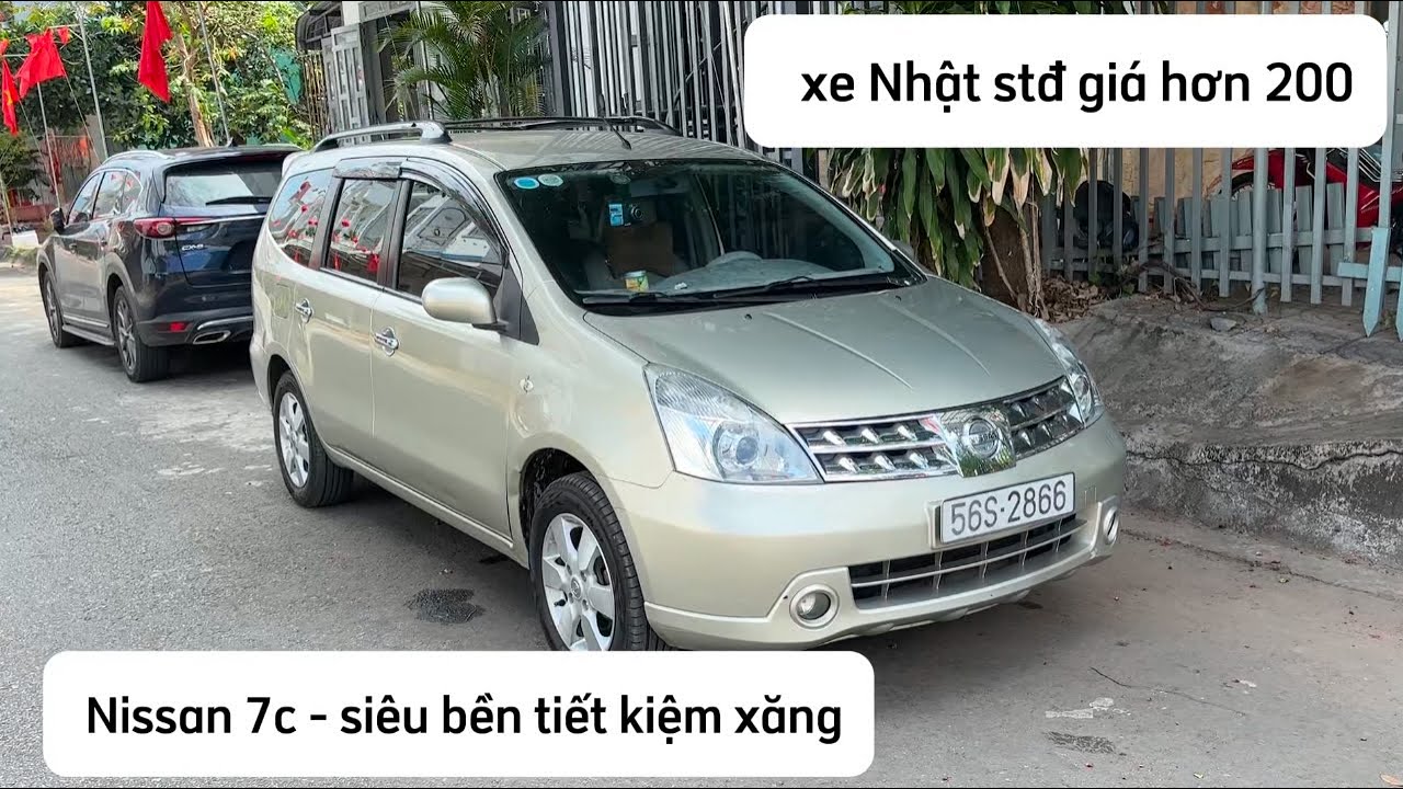 Nissan Livina 2010 số tự động 1 chủ từ đầu odo chuẩn 106 ngàn km 