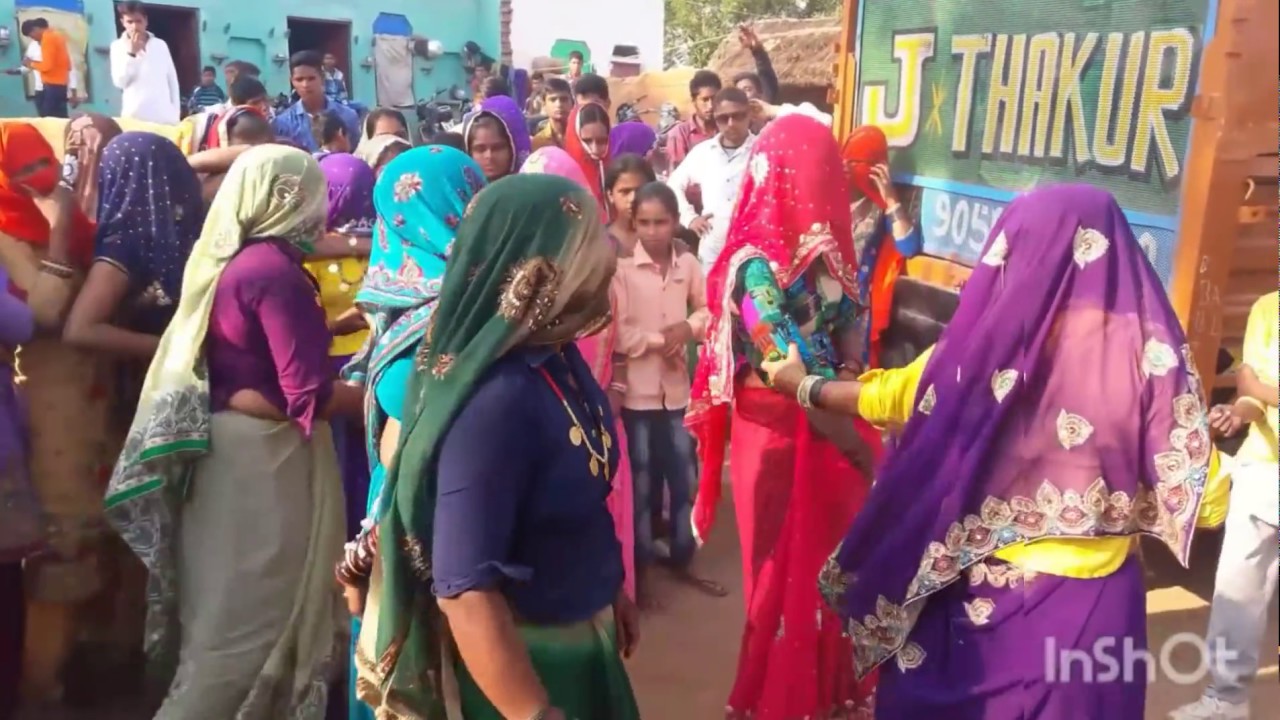 छोरी दैजा पतो हवेली को  मुरारी लाल डोई के सुपर हिट रसिया पर गुर्जर लेडिजो का गजब डांस