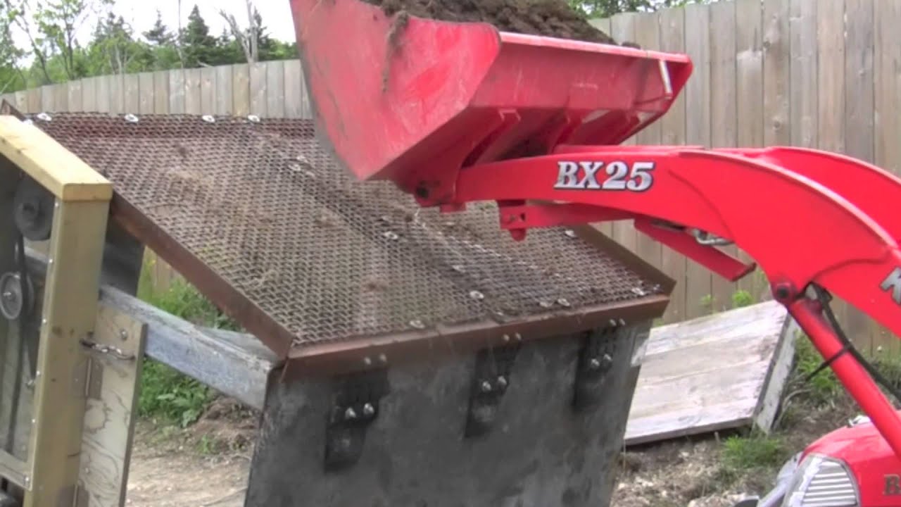 Homemade soil screener/sifter V 1.0 screening action