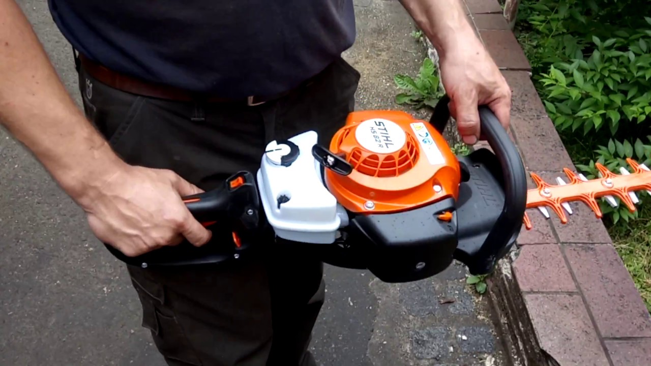 Petrol Hedge Trimmer STIHL HS 82 R First start