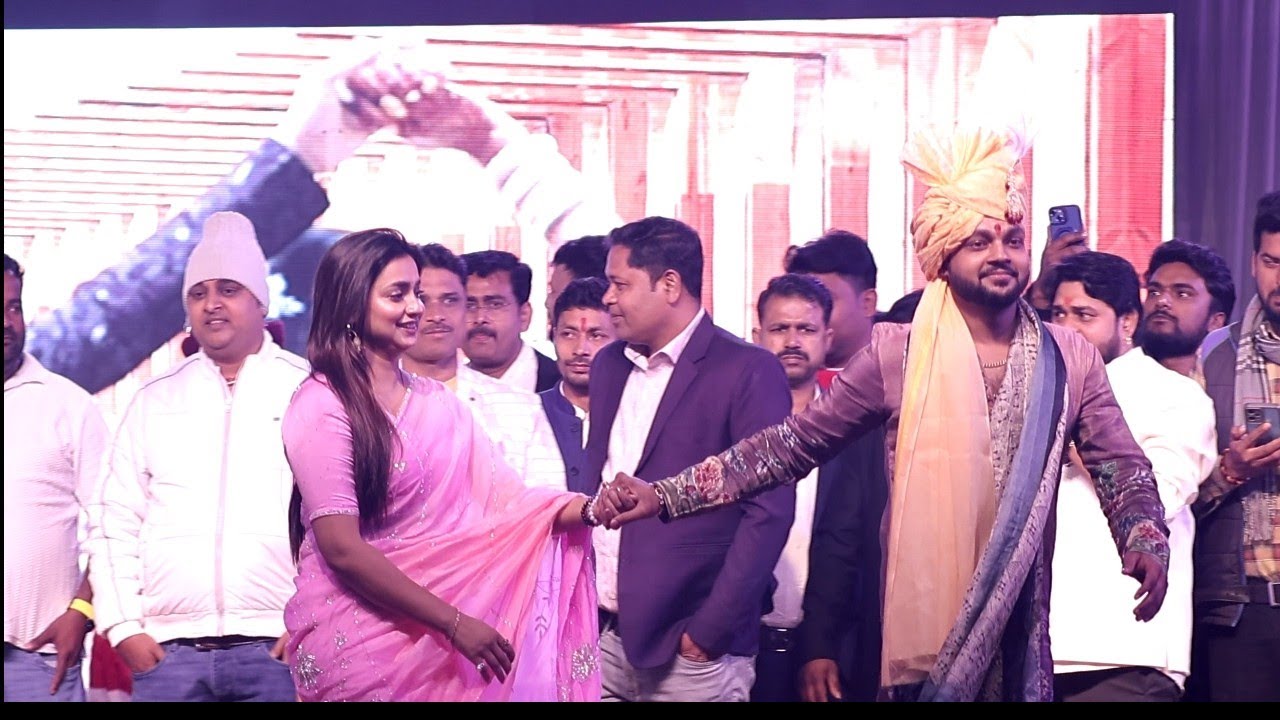 समर सिंह और आस्था सिंह का ताबड़तोड़ डांस 🔥 | अंकुश राजा के भाई की शादी में मचा गदर | Stage Garam