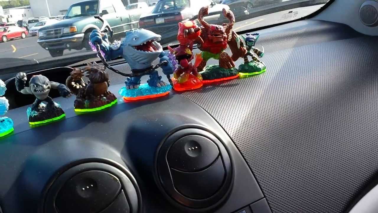 My Top 10 Skylanders OF ALL TIME (Spyro's Adventure & Giants) Sonic Boom still #1!!