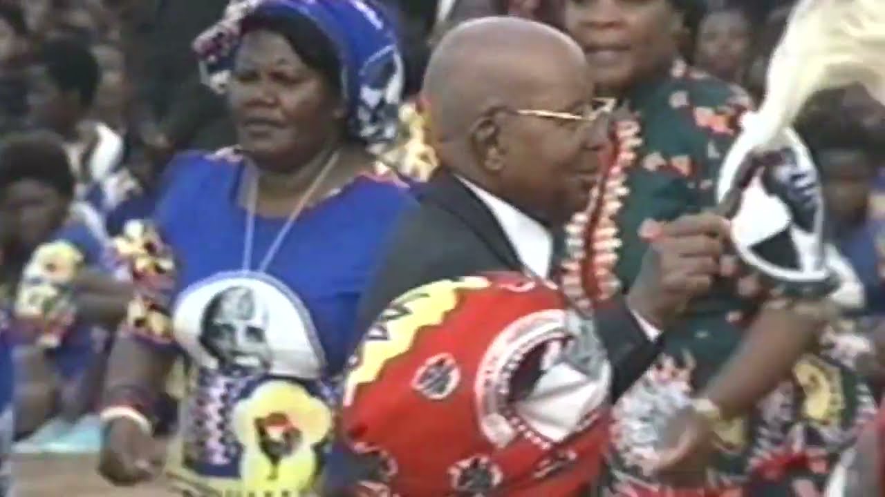 Kamuzu Academy GULE WAMKULU Project - Part 02.01a - The Ngwazi Dances
