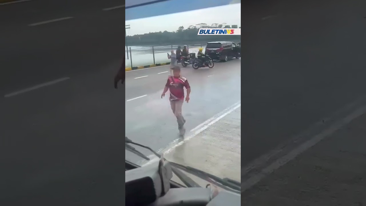 TULAR | 2 lelaki gaduh di Tambak Johor