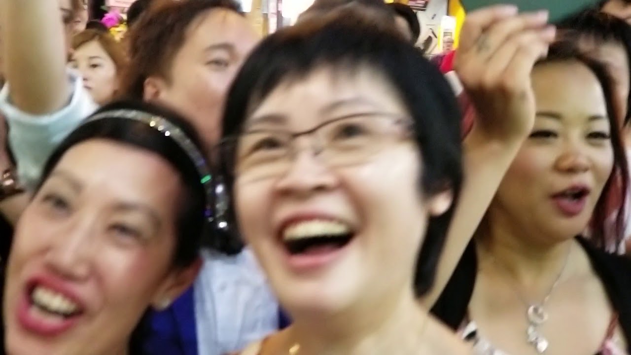 旺角羅文 18/07/22 (21:48)小龍女 龙婷 星夜的離别 東山飄雨西山情 什麼話 完場花絮  Stacey Long